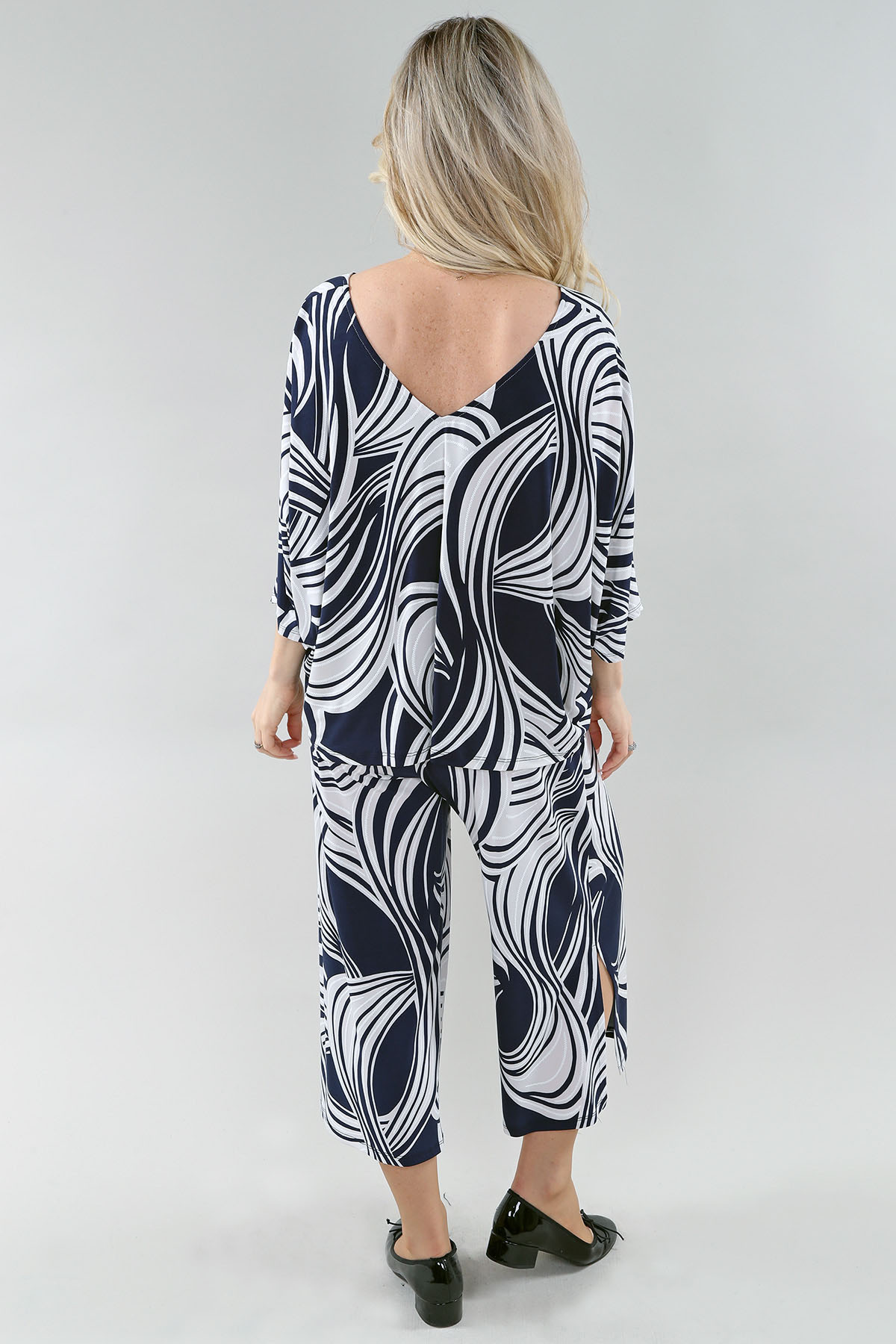 Ss Top V Neck in A/S Navy sand Top Printed Ity - Image 2