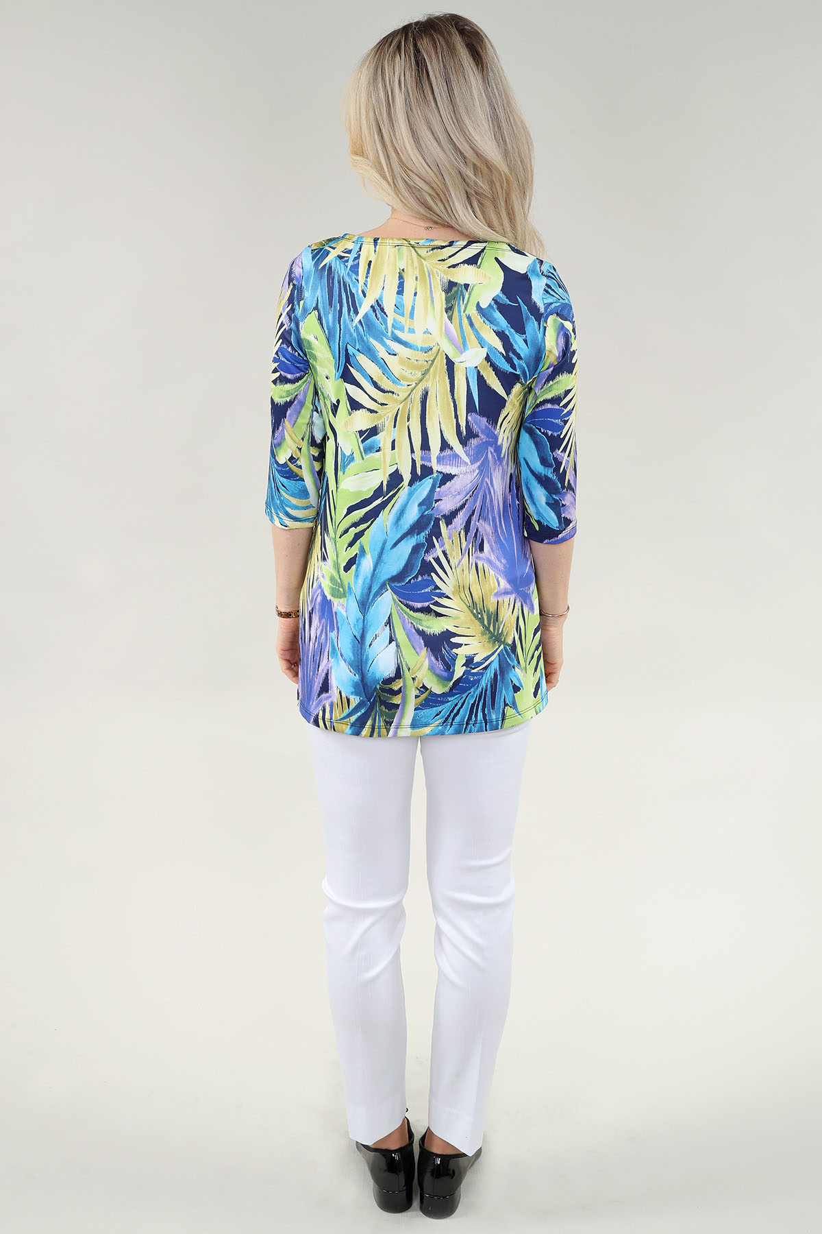 3/4 Sleeve Top-Side Slit in A/S Green yellow Foliage print Top Printed Ity - Image 3