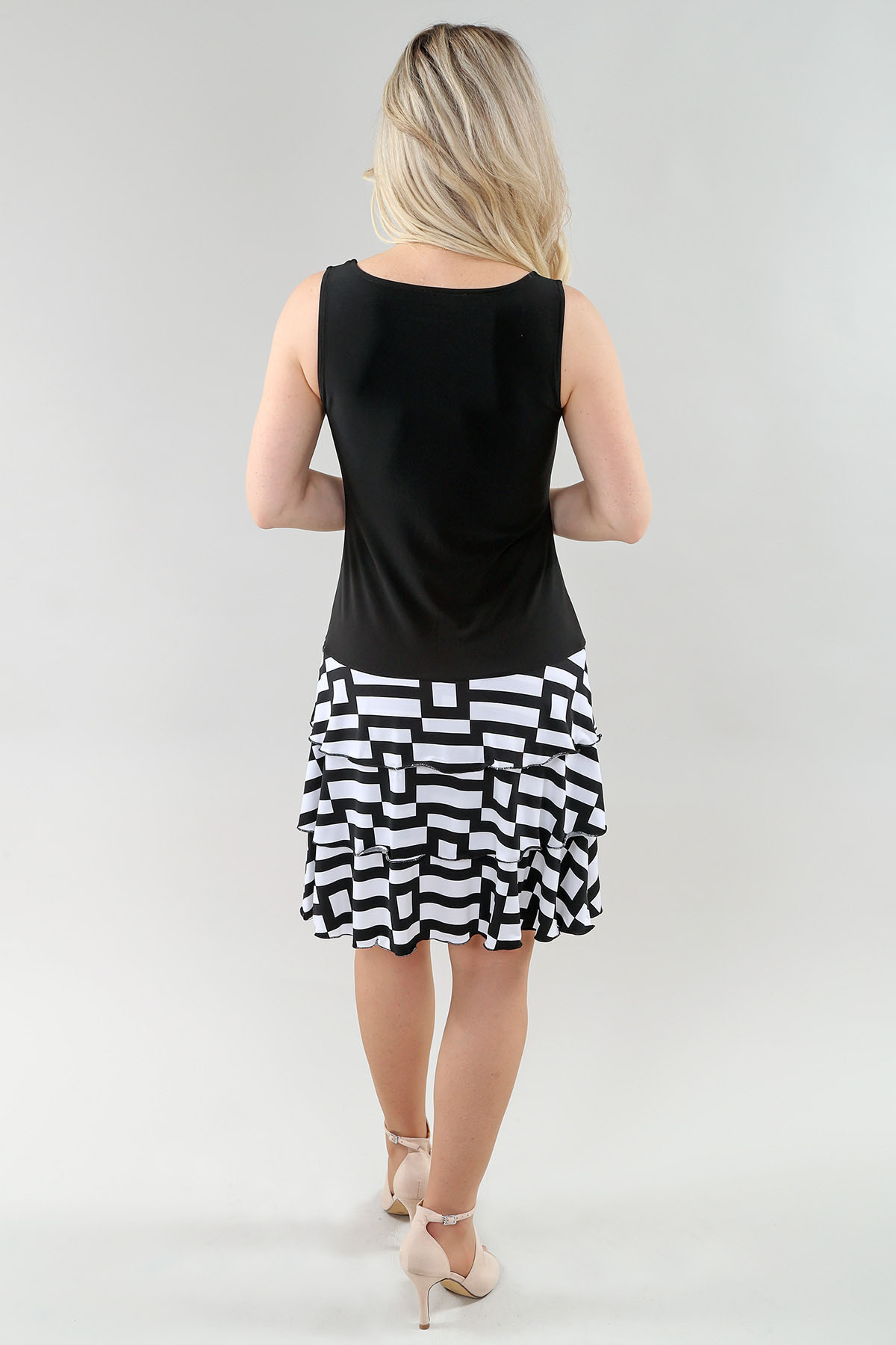 sans manches Tiered robe - Not Lined en A/S noir blanc square prt robe noir Ity And Prt Ity - Image 2