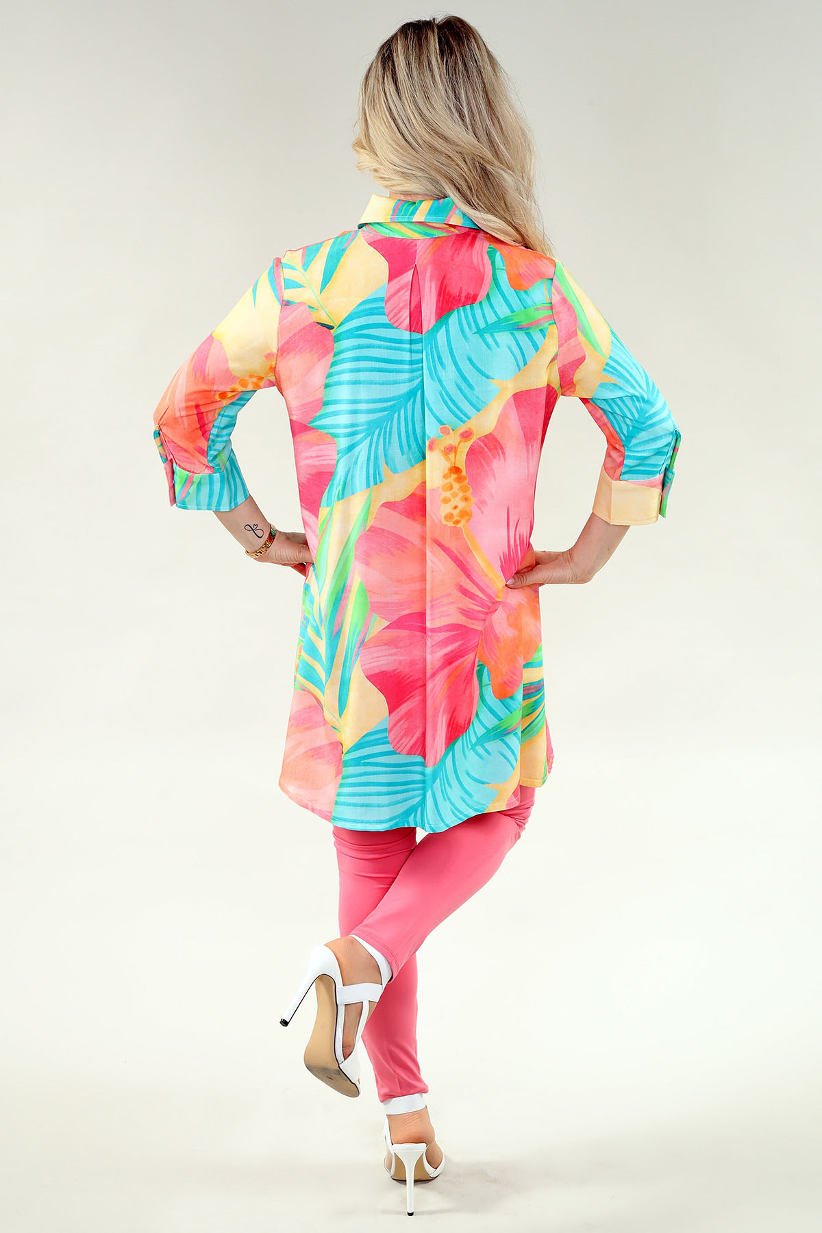 Pantalon Capri en denim - Délavage noir - Image 2