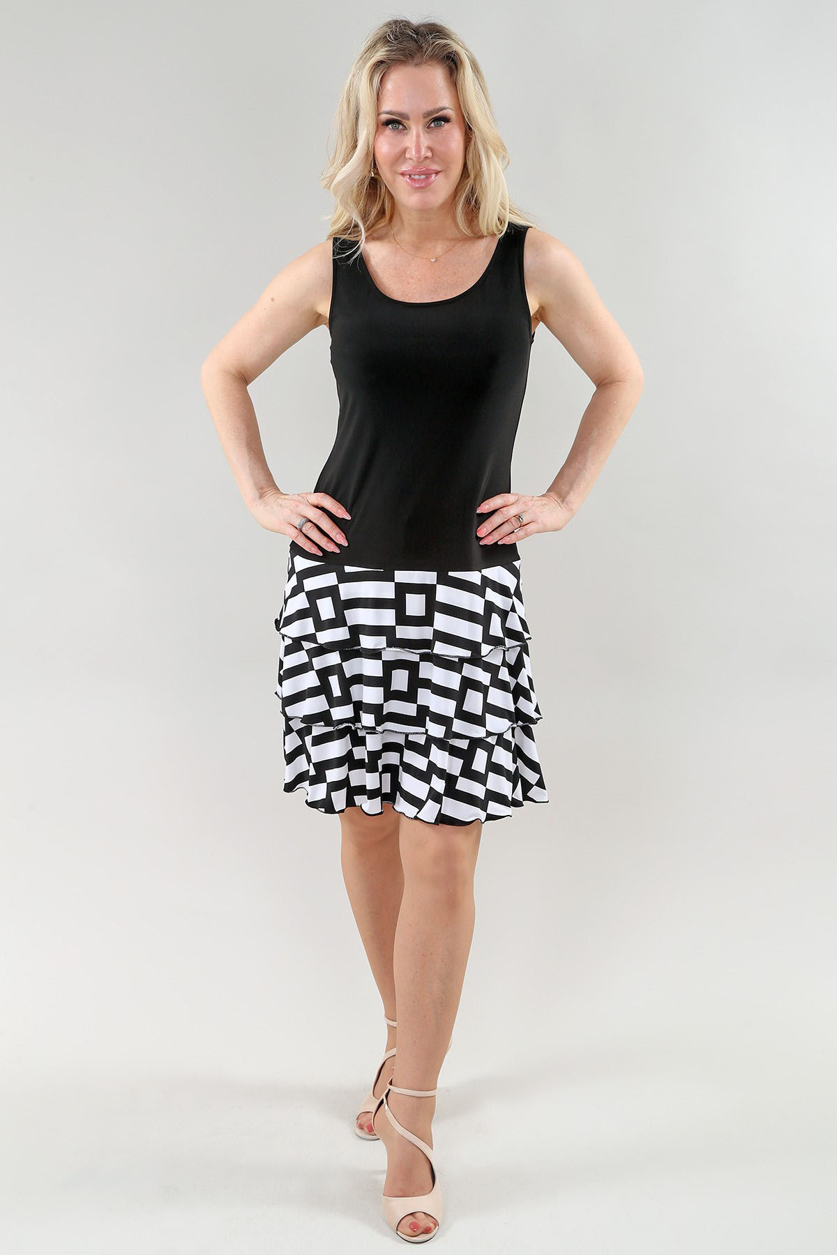 Robe à étages sans manches non doublée