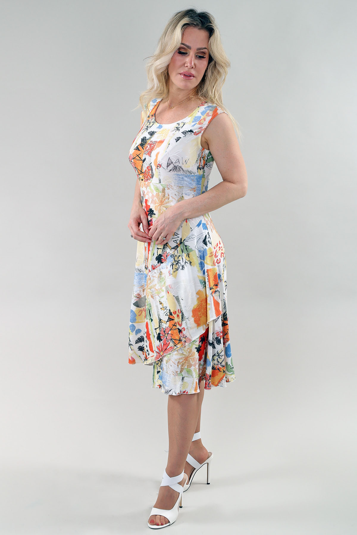 Robe à volants sans manches