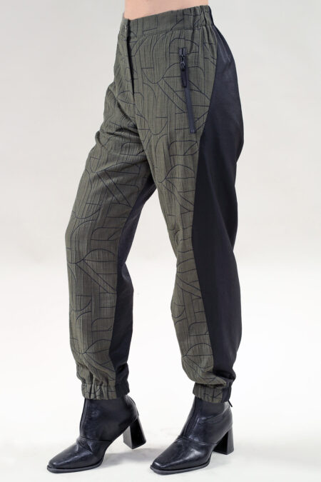 Jogger Pant with Elastic Cuffs Pocket with Zipper in A/S Khaki Pant Linen Blend