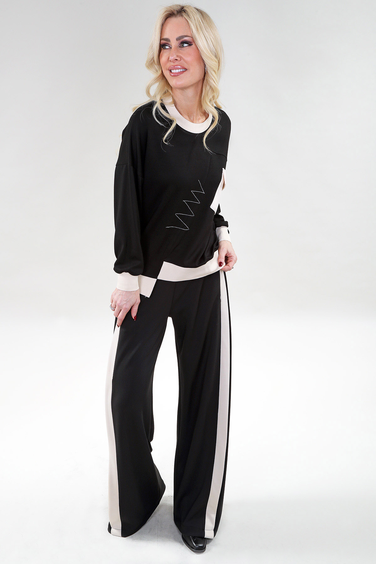 Long Sleeve Top Symmetrical Hem in A/S Black beige Top Viscose Blend